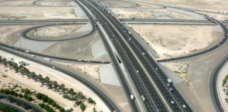 Đường 12 lằn ở Dubai