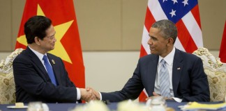 ổng thống Obama và Thủ tướng Việt Nam Nguyễn Tấn Dũng trong cuộc họp tại Naypyitaw, Myanamr, ngày 13/11/2014