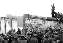 09/11/1989 – “Bức tường Ô Nhục Bá Linh” phân cách nước Đức sụp đổ. Đây là một sự kiện lịch sử dẫn tới thống nhất nước Đức sau đó 11 tháng.