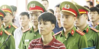 TNLT Nguyễn Văn Oai tại phiên tòa sơ thẩm diễn ra ở Nghệ An hôm 18/9/2017.