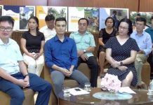Ba nhà hoạt động Mai Phan Lợi, Đặng Đình Bách và Nguỵ Thị Khanh trong một hội thảo của các CSOs.