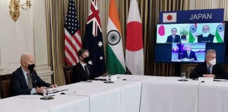 Ảnh minh họa: Tổng thống Mỹ Joe Biden trong cuộc họp Bộ Tứ QUAD trực tuyến với Thủ tướng Nhật Bản Yoshihide Suga, Thủ tướng Ấn Độ Narendra Modi và Thủ tướng Úc Scott Morrison hồi tháng 3/2021. (AFP - OLIVIER DOULIERY)