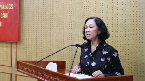 cố thủ